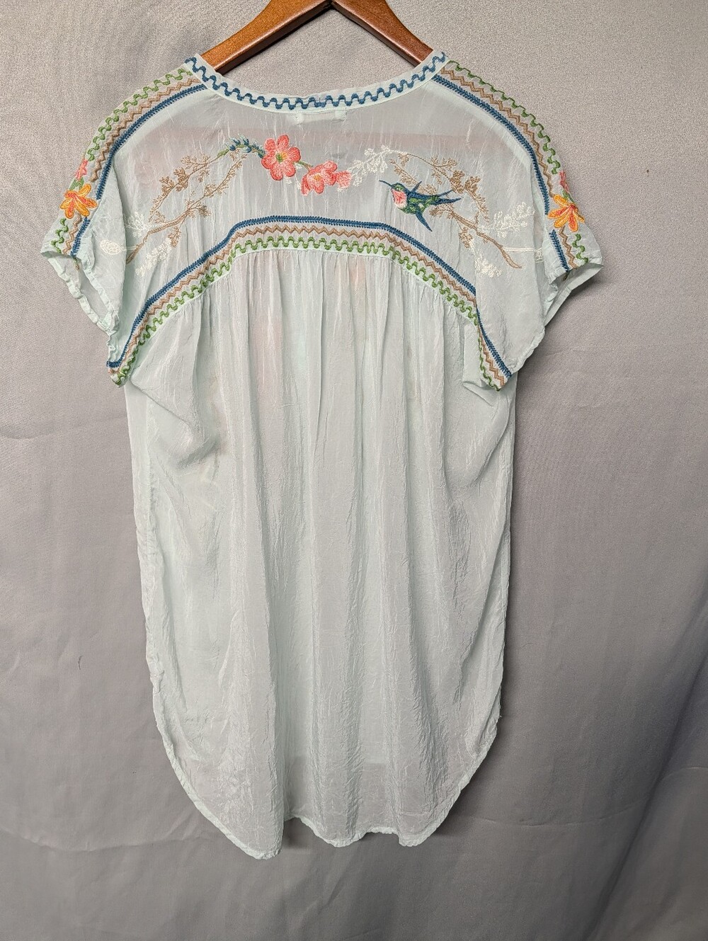 Johnny Was Aqua Tie-Neck Tunic with Flowers + Hummingbird Embroidery Size Small - Picture 11 of 14